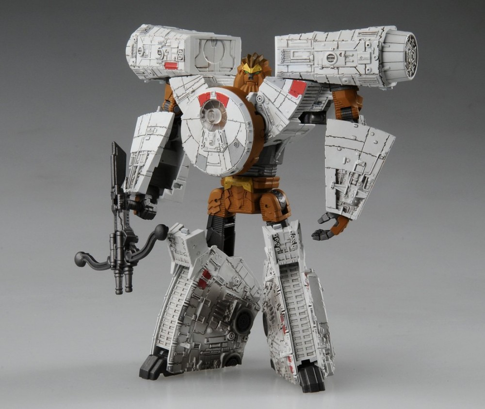 STAR WARS Feat TRANSFORMERS 02 Millennium Falcon