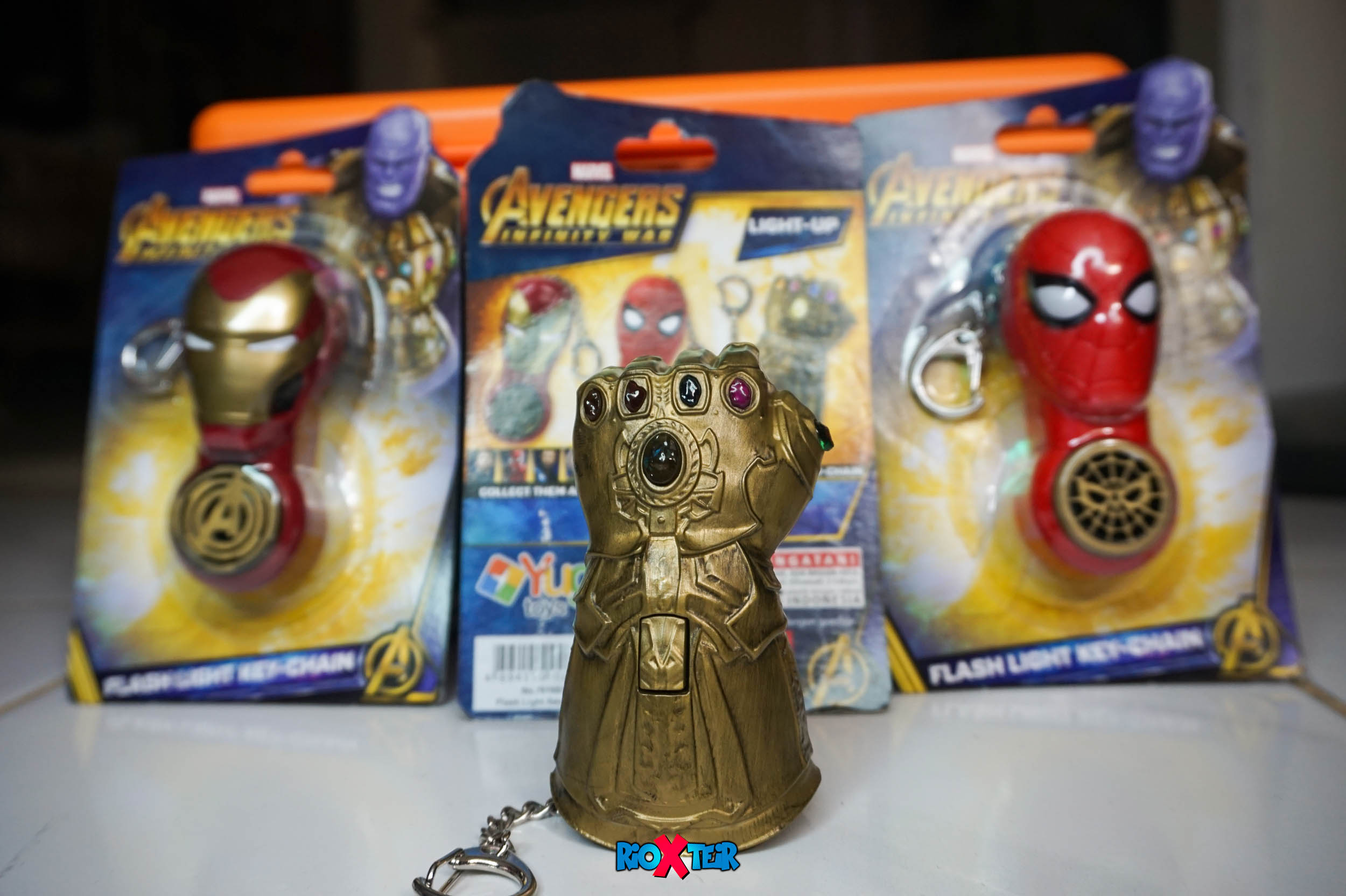 Avengers Infinity War Thanos Gauntlet Review