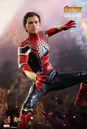 Hot Toys Iron Spider Avengers Infinity War