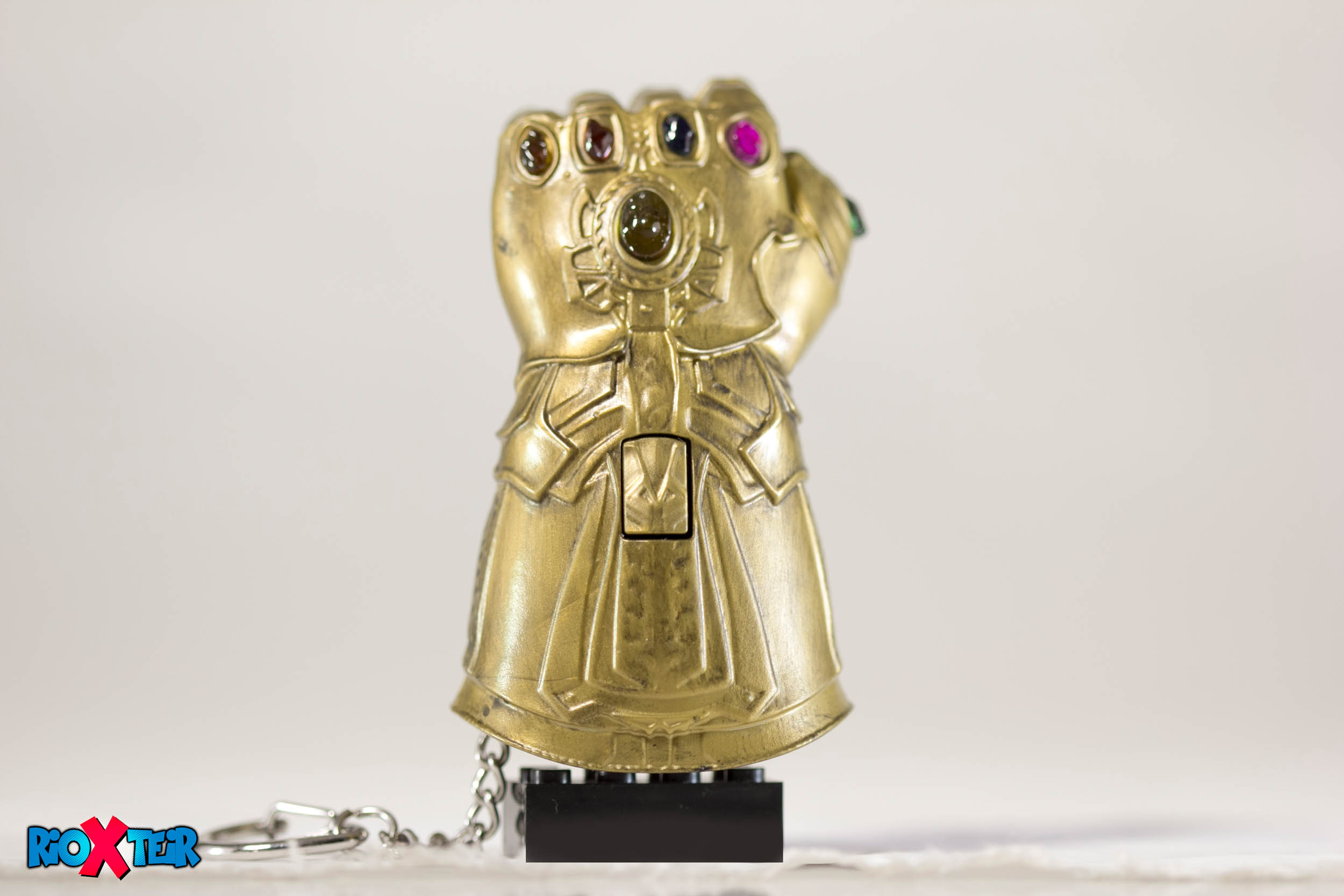 Avengers Infinity War Thanos Gauntlet Review