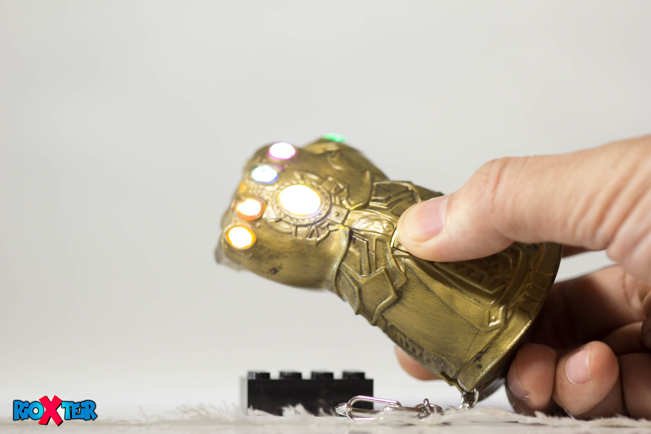 Avengers Infinity War Thanos Gauntlet Review