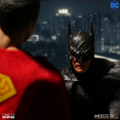 Mezco Toyz One:12 Collective Batman Sovereign Knight