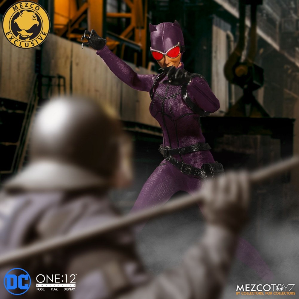 Mezco Toyz One:12 Collective Catwoman Purple Suit Variant