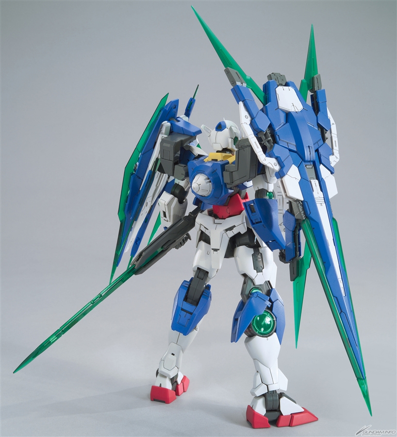 Bandai Master Grade 00 Quan T Full Saber