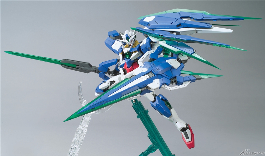 Bandai Master Grade 00 Quan T Full Saber