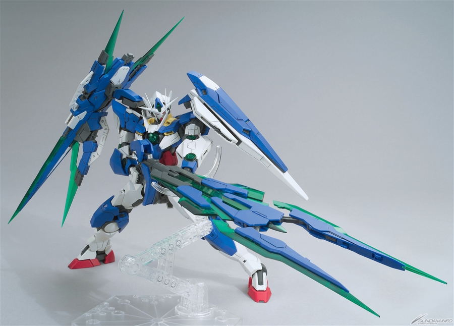 Bandai Master Grade 00 Quan T Full Saber