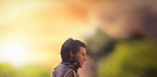 Hot Toys Wolverine Stands Still