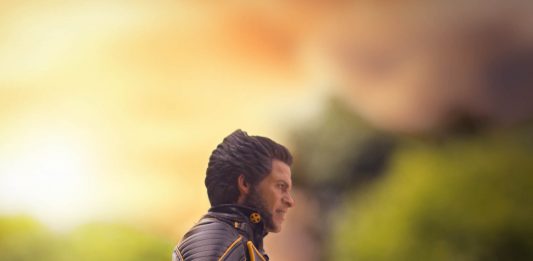 Hot Toys Wolverine Stands Still