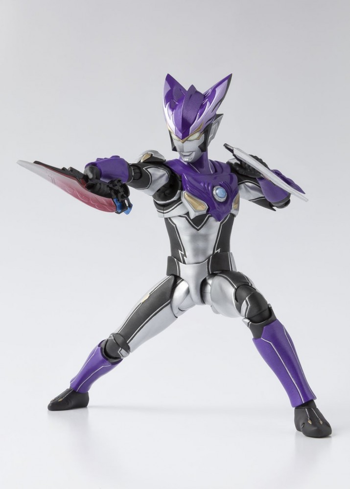 Bandai SHFiguarts Ultraman Rosso Wind