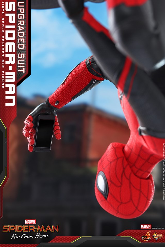 Hot Toys Spider-Man Far From Home Upgraded Suit