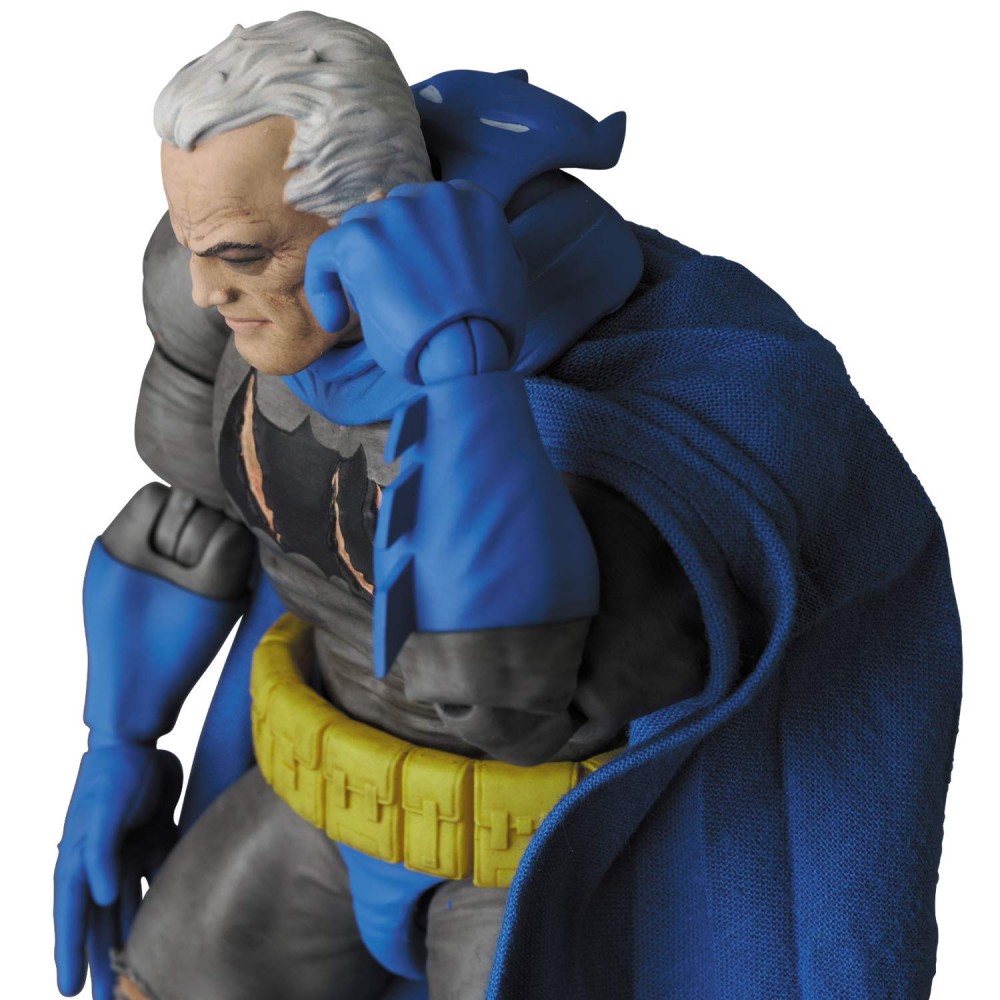 Mafex Series No.119 Batman (TDKR: The Dark Knight Triumphant)
