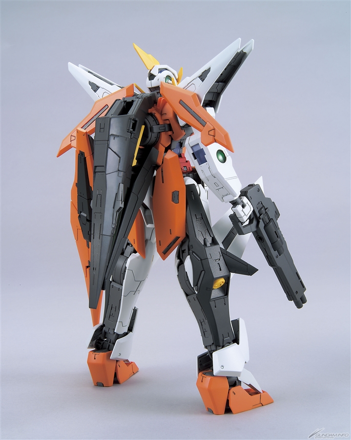 Bandai MG Gundam Kyrios Model Kit