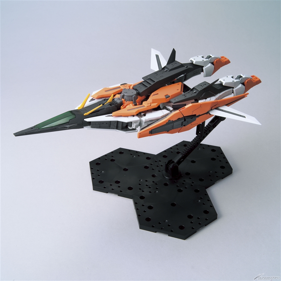 Bandai MG Gundam Kyrios Model Kit