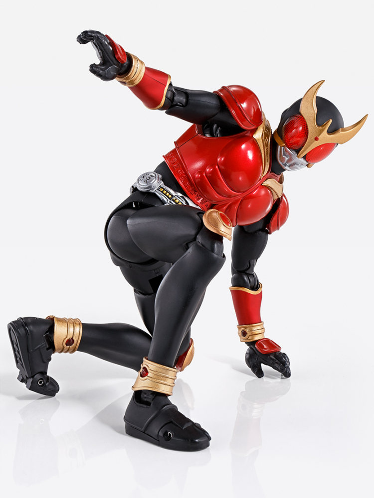 Bandai S.H. Figuarts Kuuga Rising Mighty Form – Action Figure Kamen Rider, 15 Cm, Articolata Con Parti Opzionali